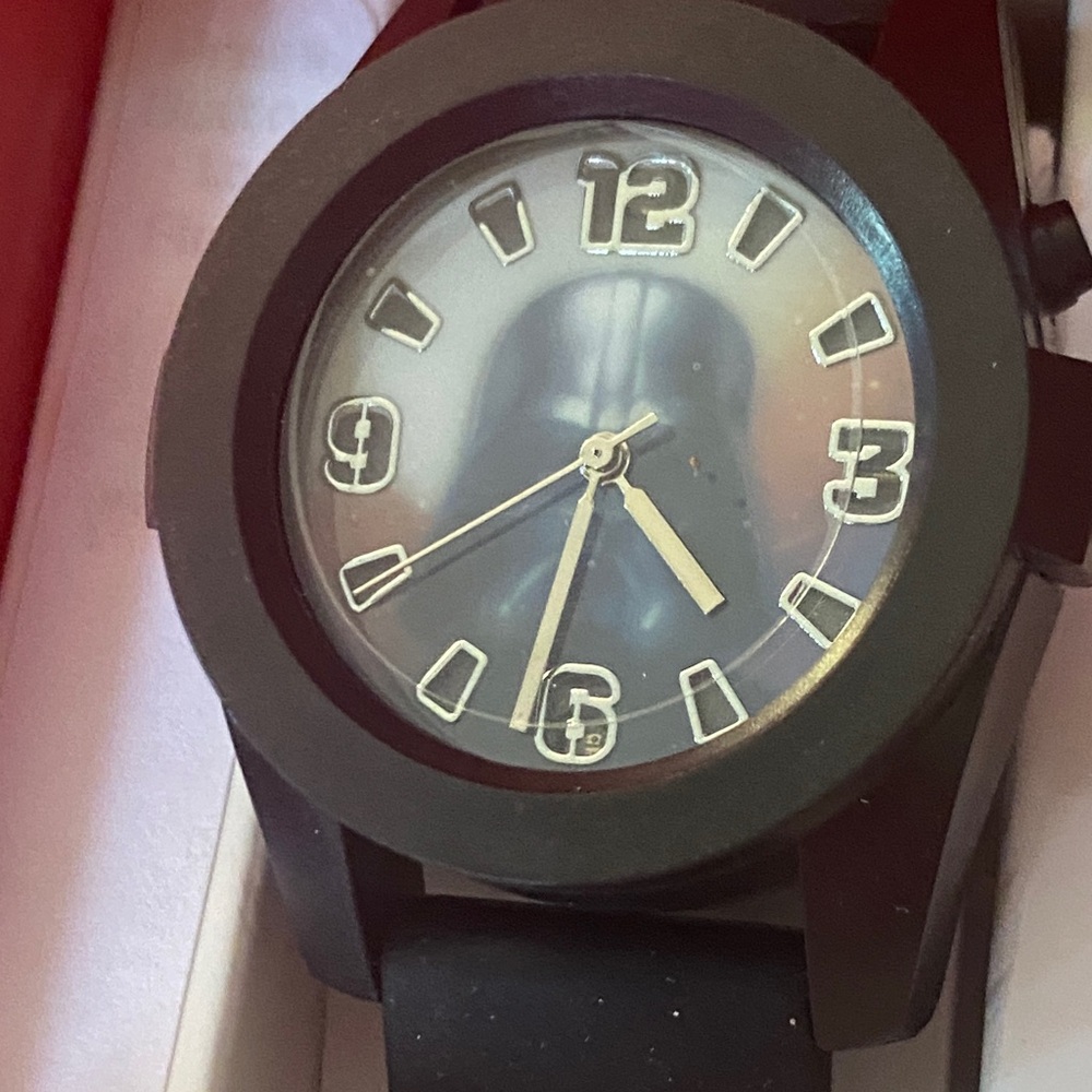 🤑3/$15🤑 Disney Star Wars Red and Black watch